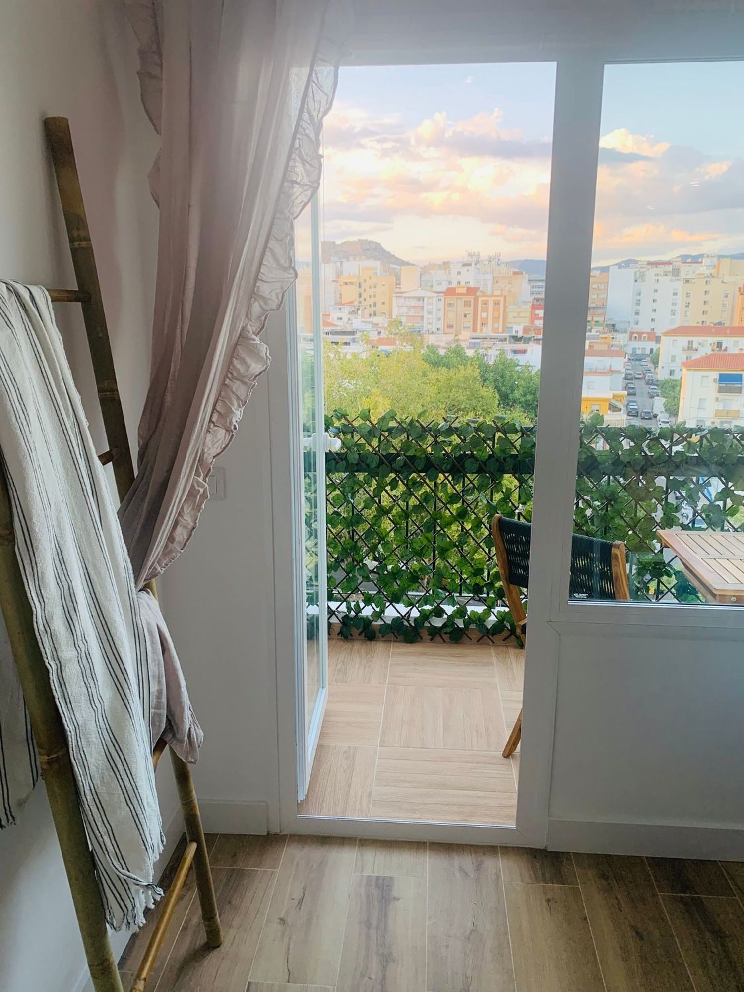 Piso en Barrio Los Castillejos - La Trinidad - Foto 26