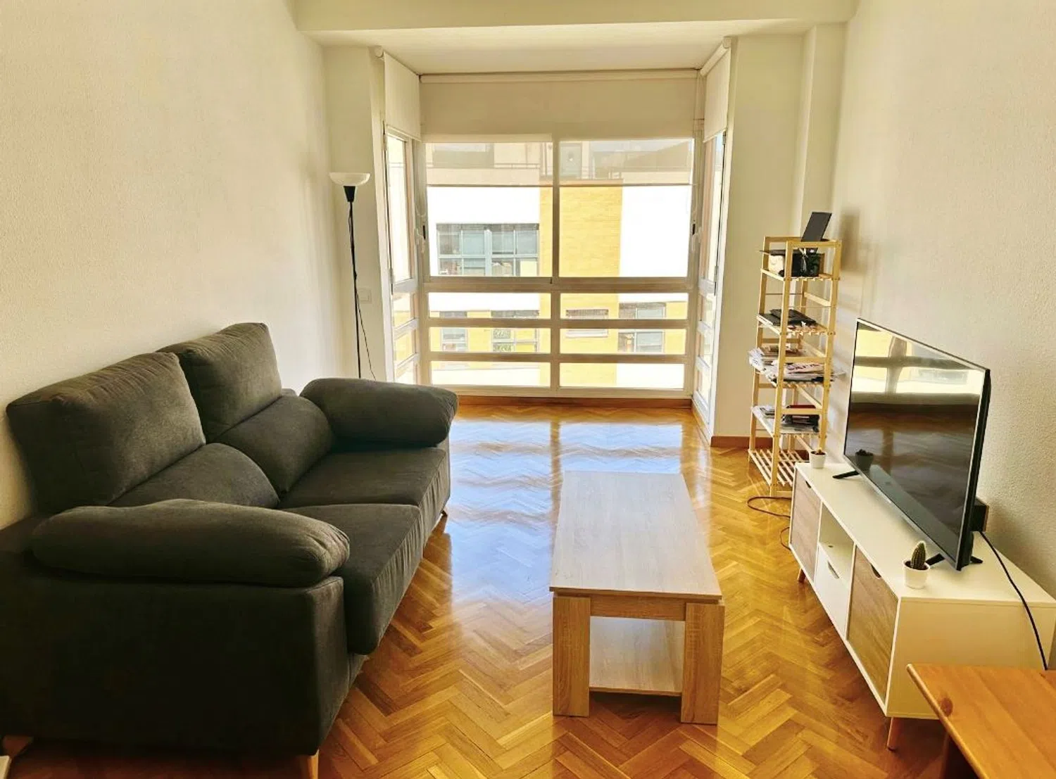 Piso en calle Julián Camarillo, 59 - Foto 1