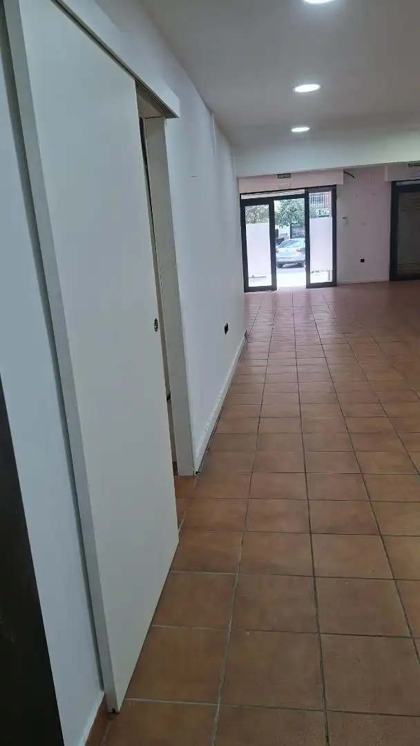 Local comercial en  Carrer de Mollet 18 - Foto 11