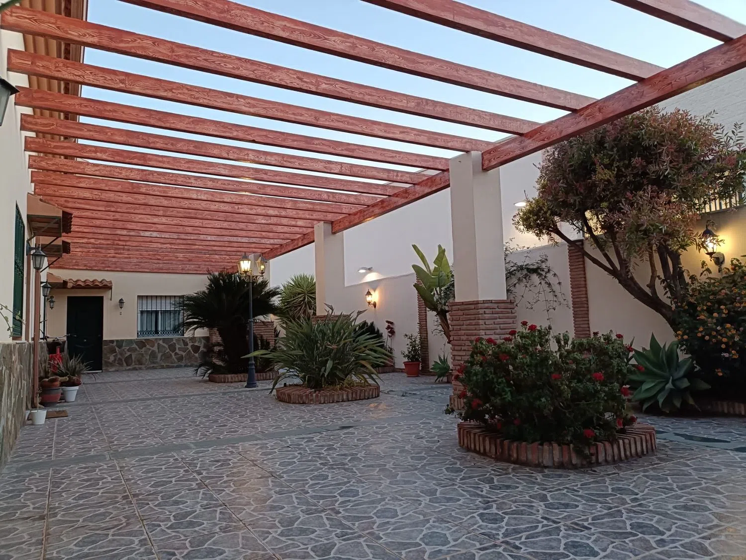 Chalet adosado en calle los rosales, 6 - Foto 2