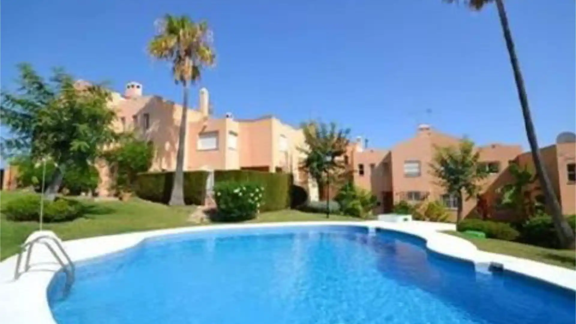 Casa adosada en  Urbanización Pernet 2 - Foto 1