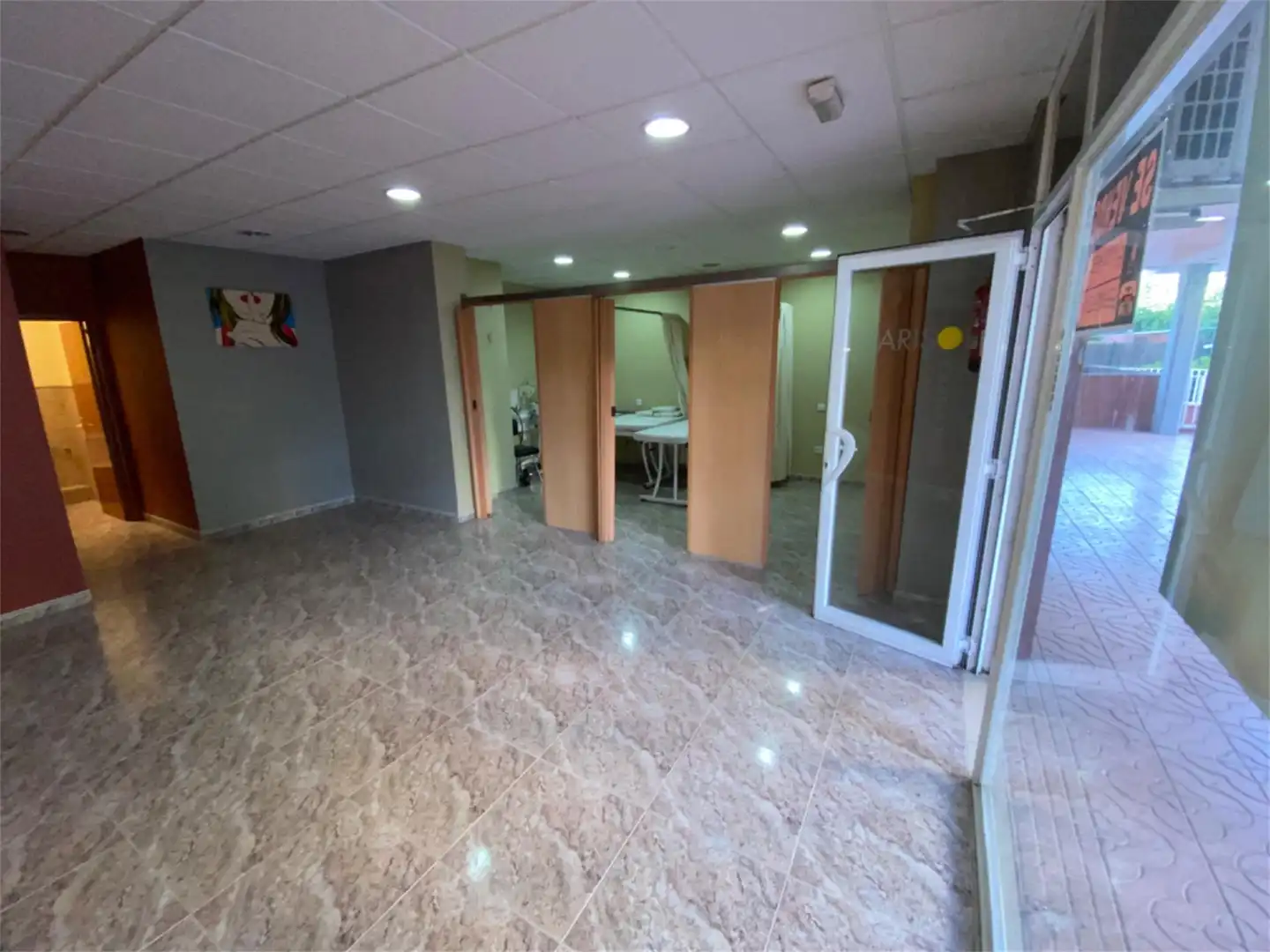Local comercial en  Carrer d'Abrera 6 - Foto 4