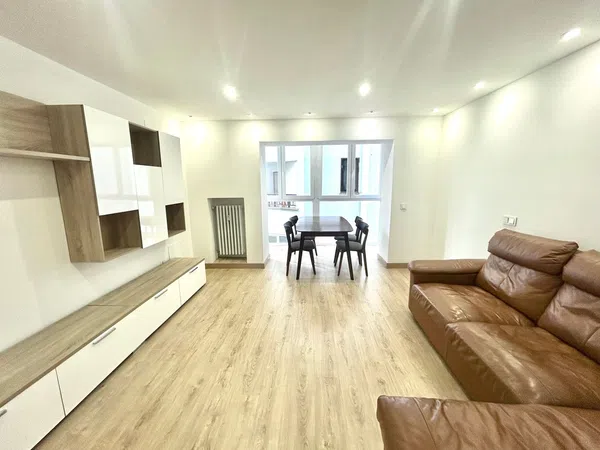 Piso en calle Pérez de la Sala, 20 - Foto 2