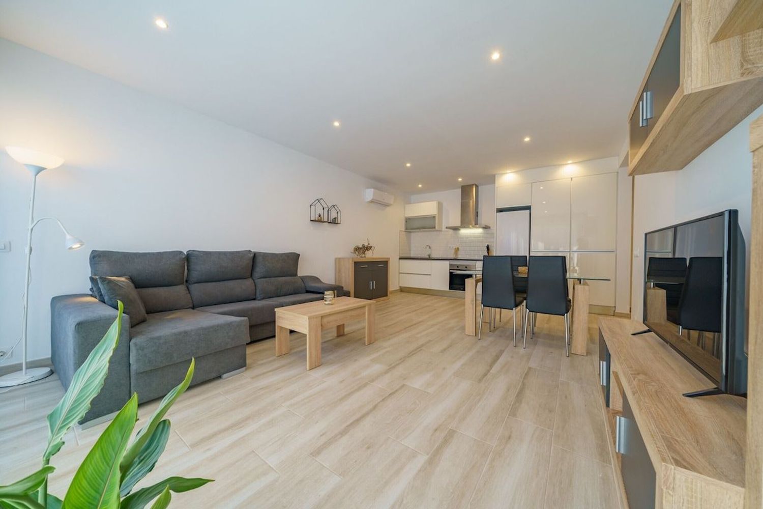 Piso en calle Tribala, 61 - Foto 2