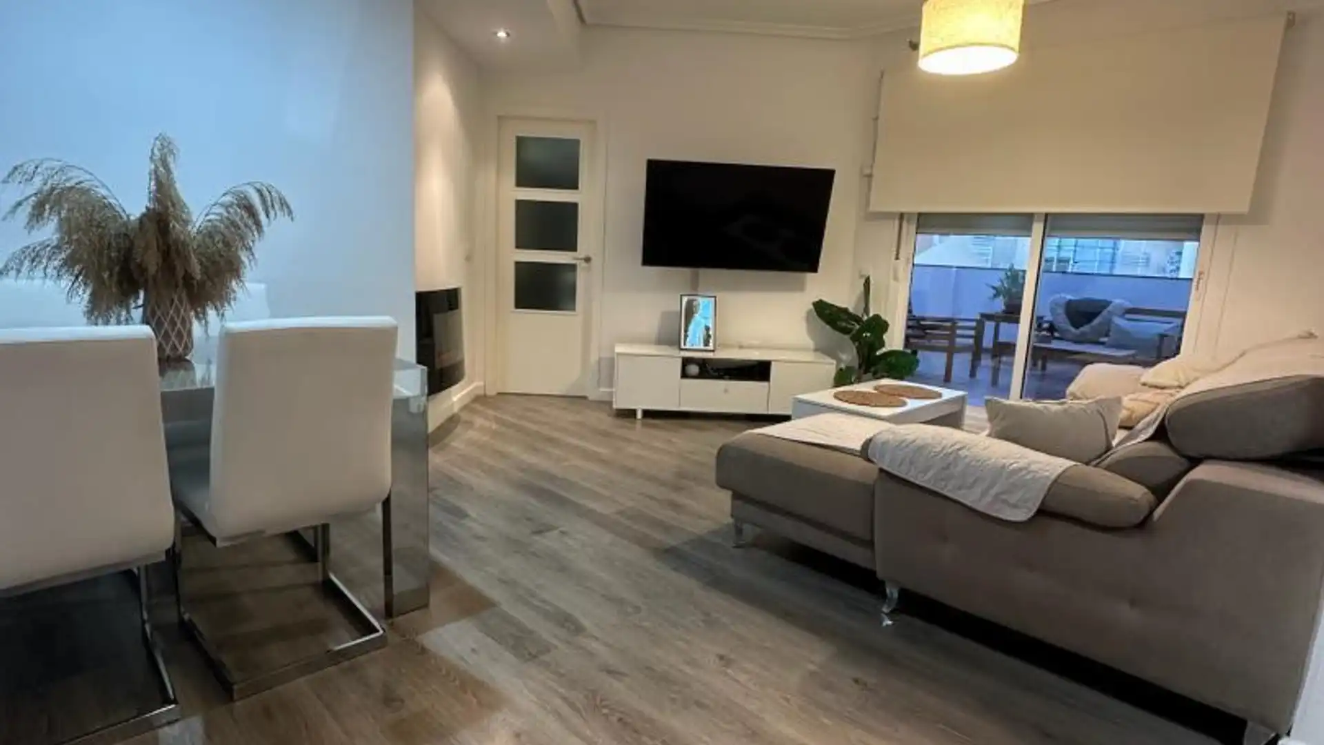 Piso en  Calle Maestro Adolfo Diaz 13 - Foto 2