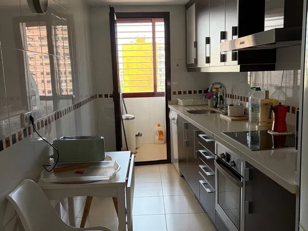 Piso en Plaza Brigada Paracaidista, 4, Zona Juan Carlos I - Avenida de Europa - Foto 1