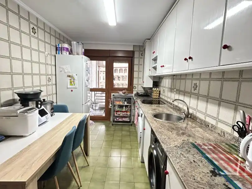 Piso en  Avenida de Valdecilla 27 - Foto 14