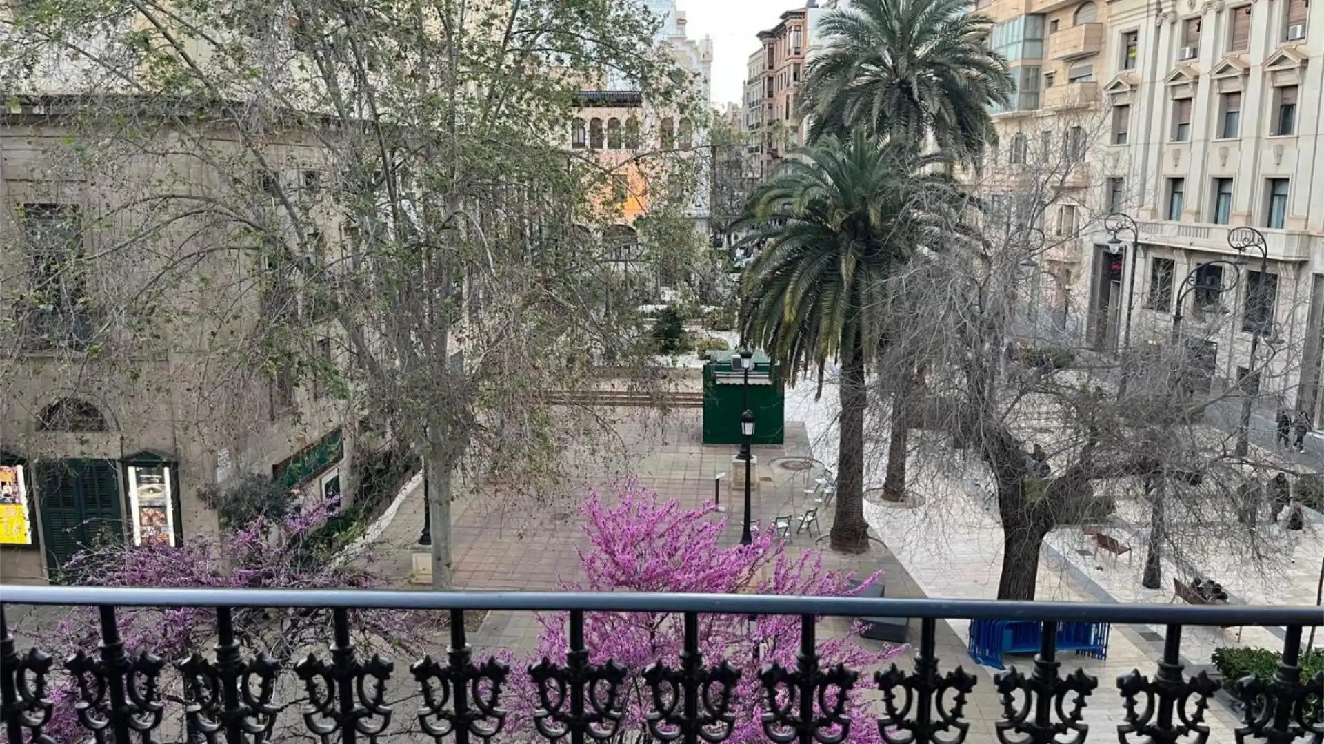 Piso en  Plaça Ruperto Chapí 2 - Foto 2