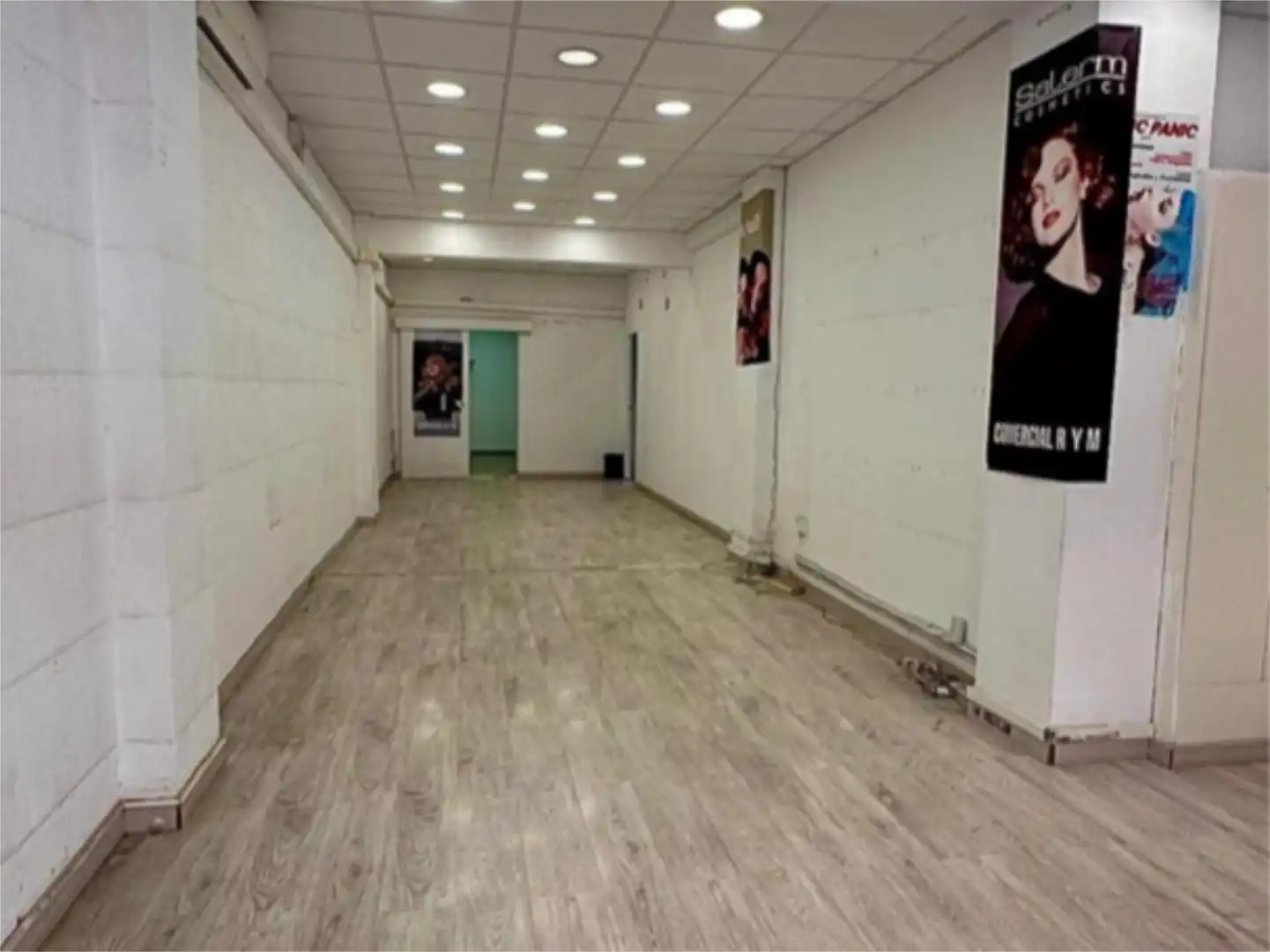 Local comercial en  Carrer de Francesc Llunell 43 - Foto 4