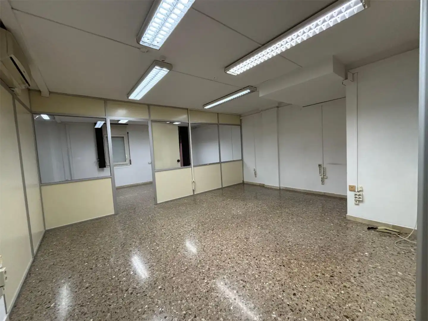 Local comercial en  Carrer del Doctor Cistaré 39 - Foto 8