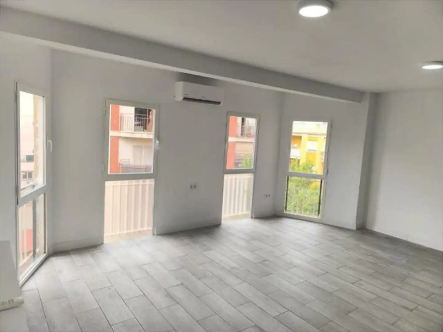 Piso en Plaza Crevillente - Foto 4