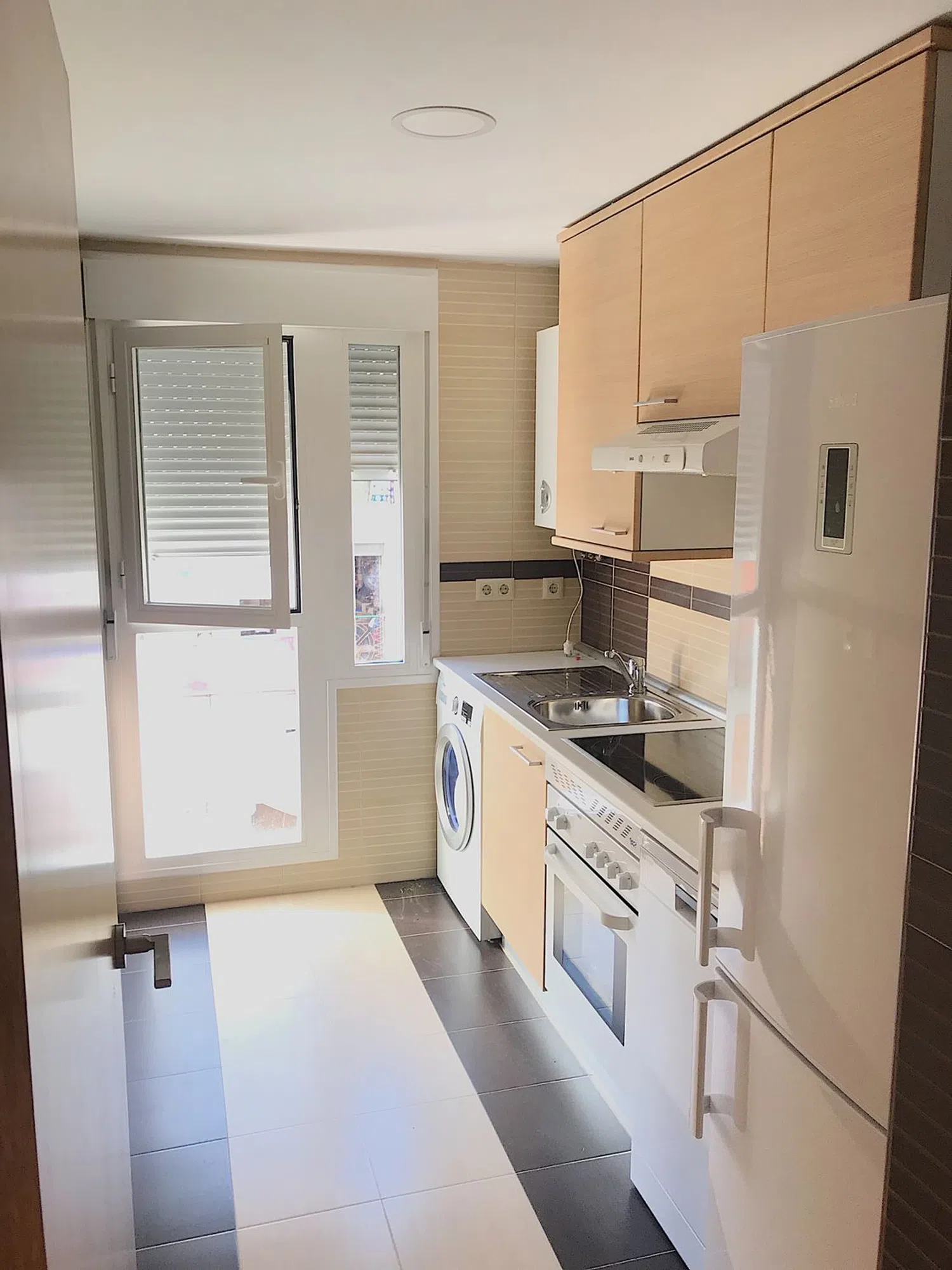 Piso en calle Ernest Hemingway, 8 - Foto 3