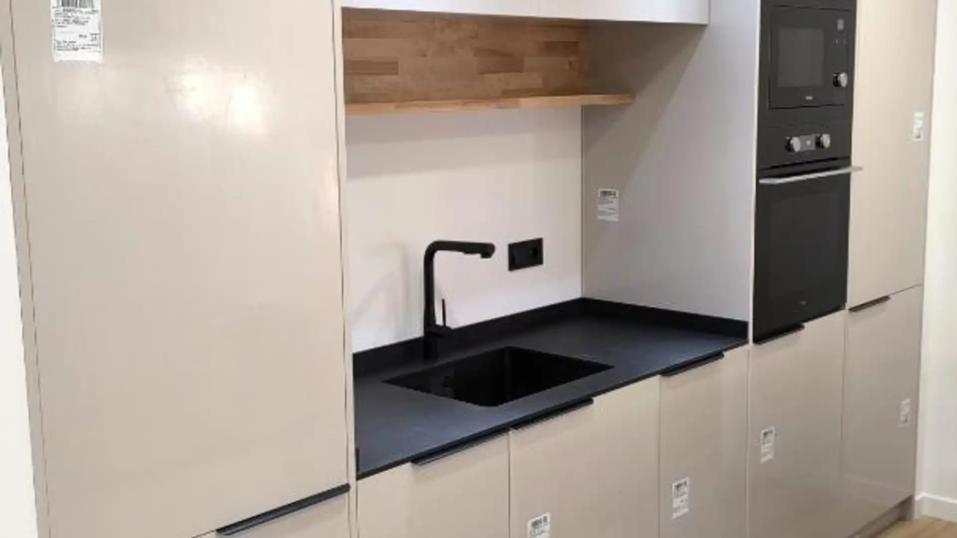 Piso en  Carrer de Gaspar Torrella 9 - Foto 24