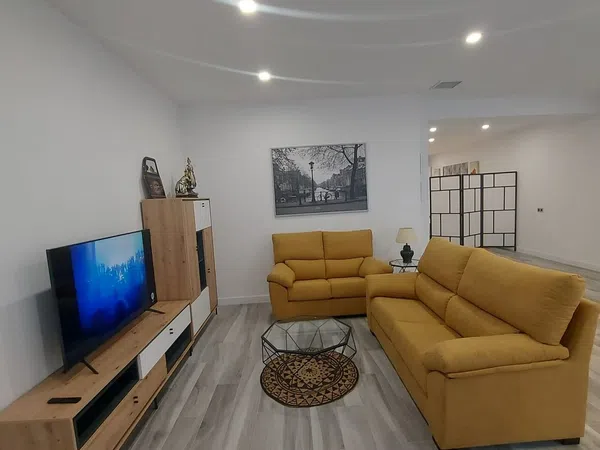 Piso en Calle Montaña Blanca, 3, Los Guindos - Parque Mediterráneo - Santa Paula - Foto 1