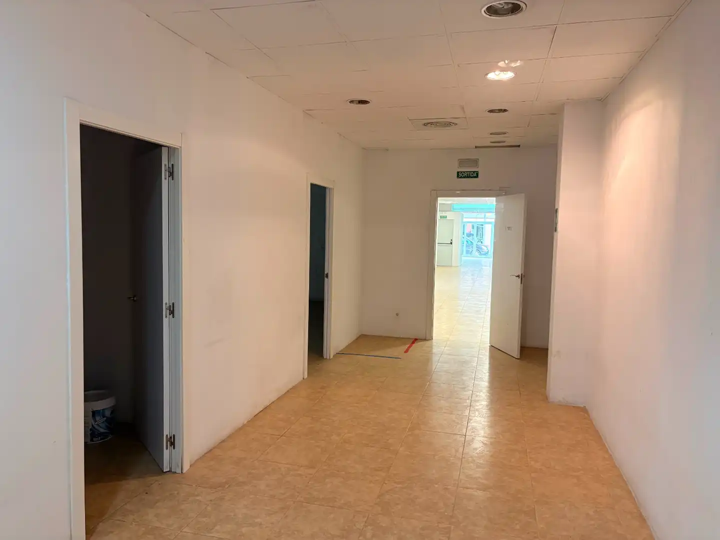 Local comercial en Esplugues de Llobregat - Foto 8