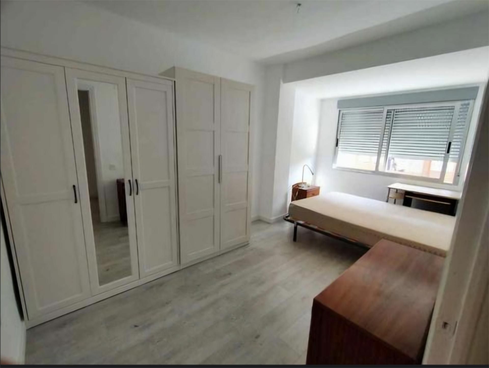 Piso en  Carrer de Campoamor 53 - Foto 6