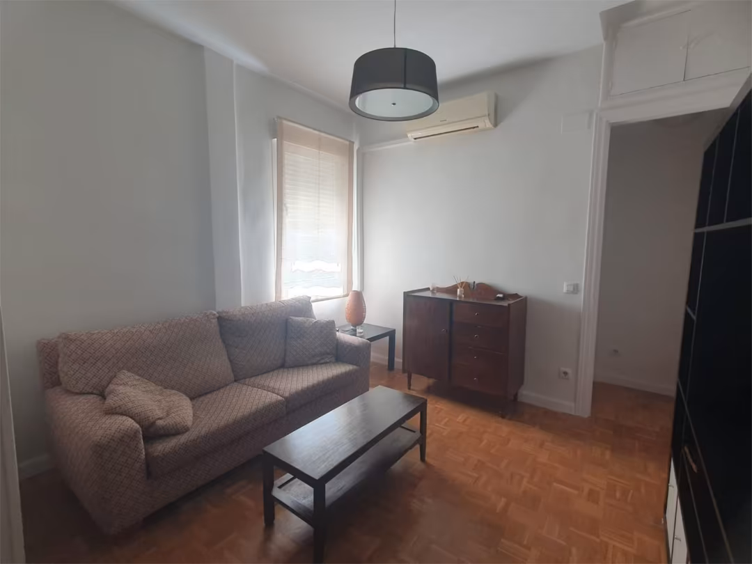 Piso en  Calle del Doce de Octubre 14 - Foto 2