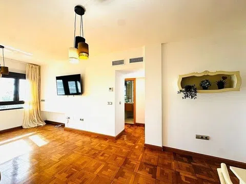 Piso en calle Concha Espina, 4