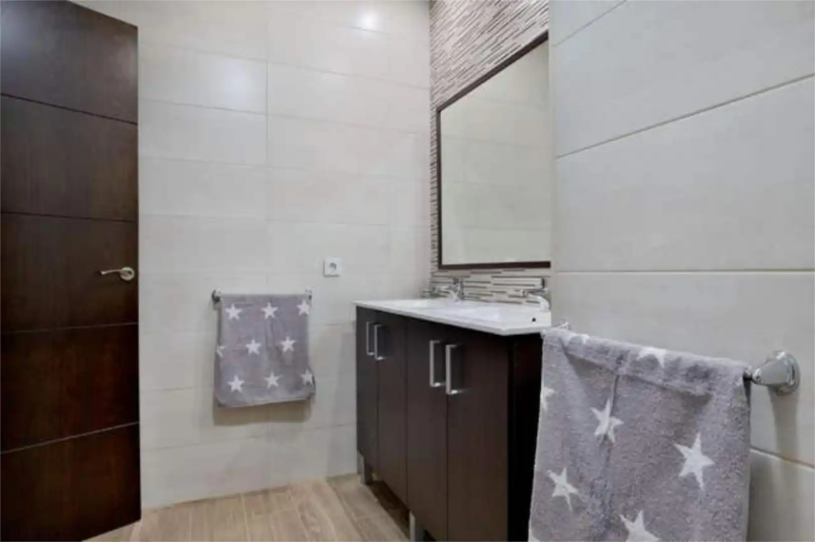 Apartamento en Cerca del palacio de deportes - Foto 7
