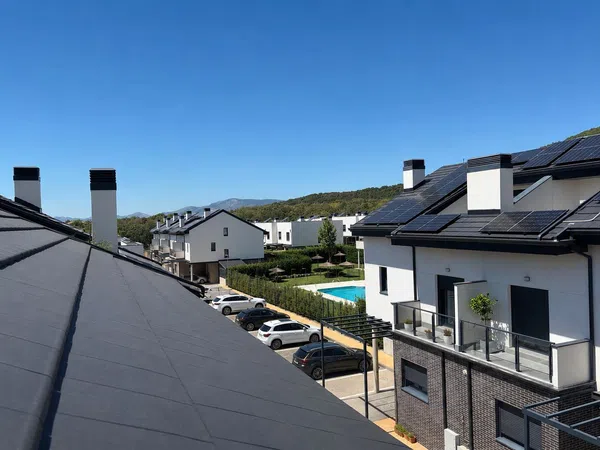 Chalet adosado en Camino de Alpedrete, 48, Zona Colegios, Zona Colegios - Foto 1