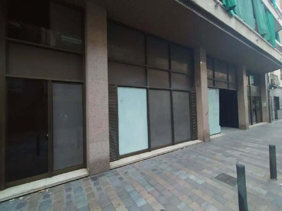 Local comercial en  C/ Víctor Balaguer - Foto 2