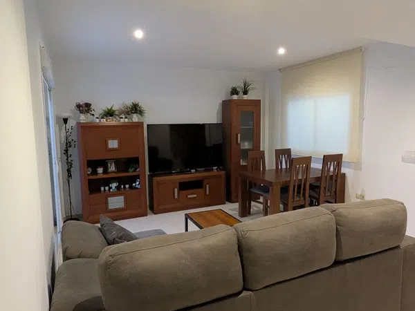 Chalet adosado en Avenida Sanlúcar la Mayor, 29 D - Foto 1