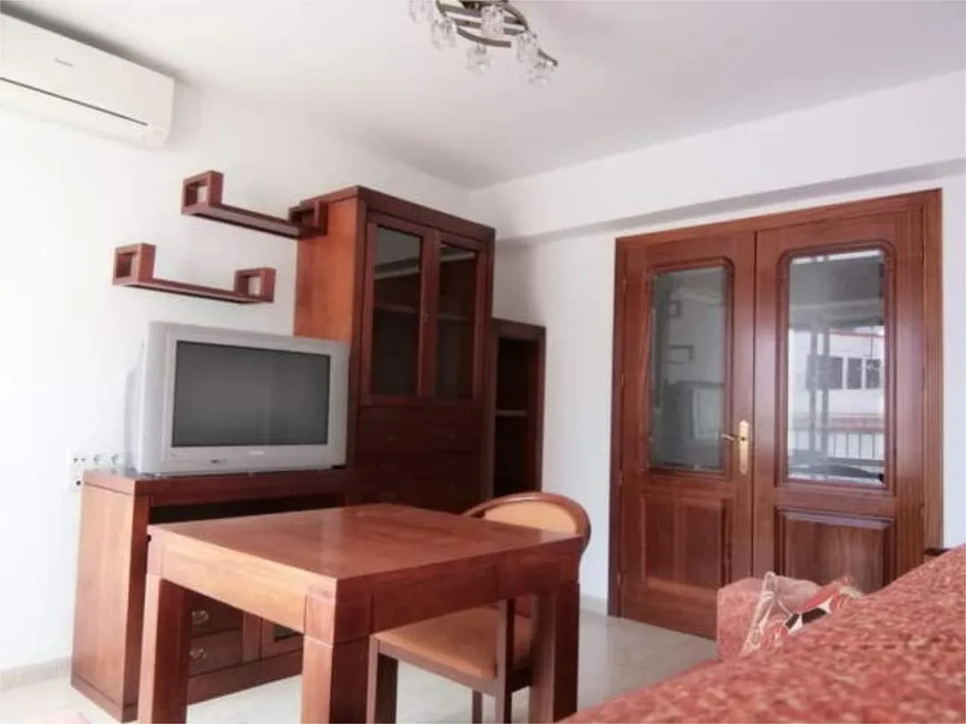 Piso en Ciudad Jardín - Foto 2