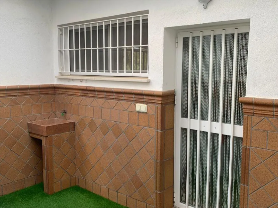 Casa adosada en  Calle de la Hijuela 19 - Foto 15