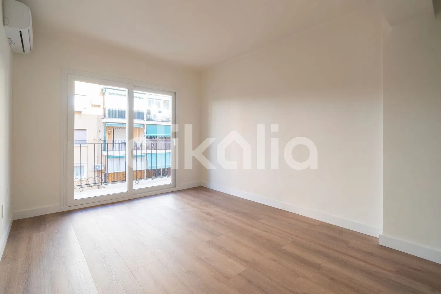 Piso en calle de Ramiro de Maeztu - Foto 3