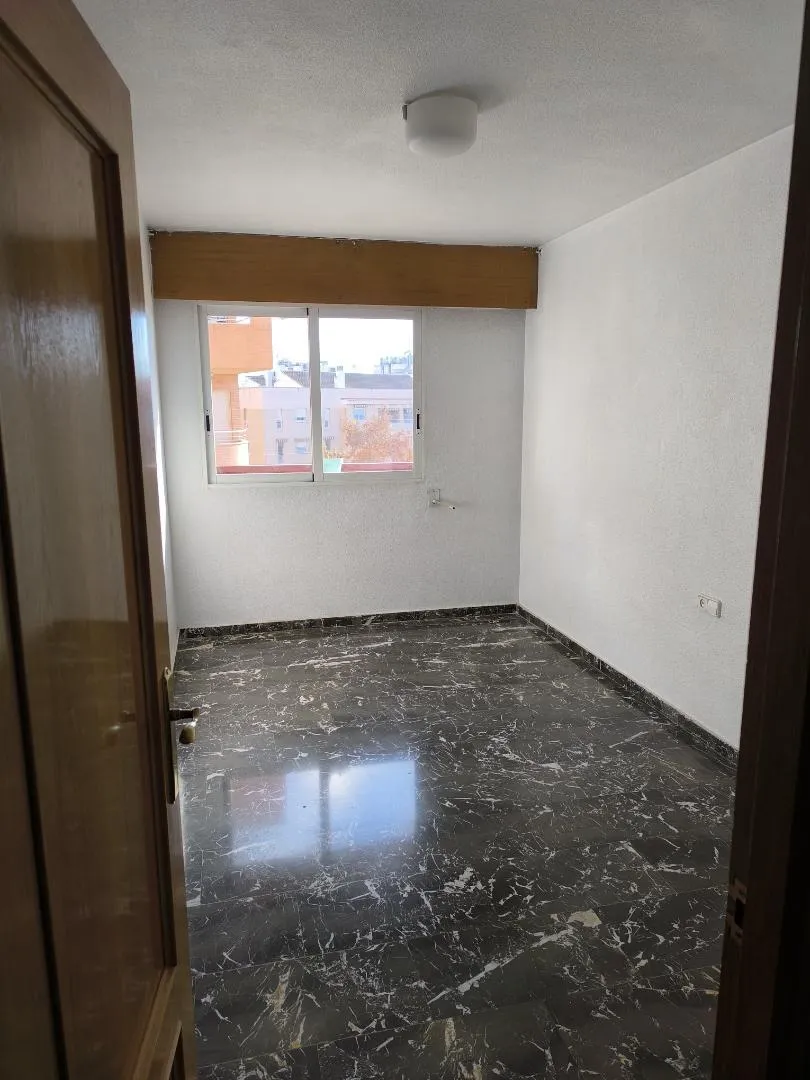 Piso en  Calle Historiador Juan Torres Fontes 13 - Foto 12