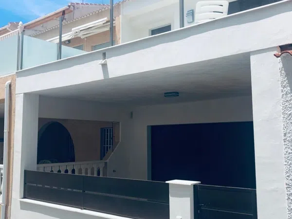 Chalet adosado en Urbanización Mil p Romeos, 101 - Foto 1