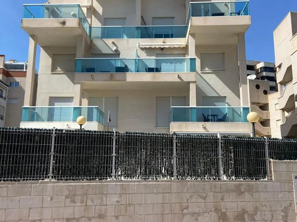 Piso en calle de Jacinto Benavente, 42  bajo derecha