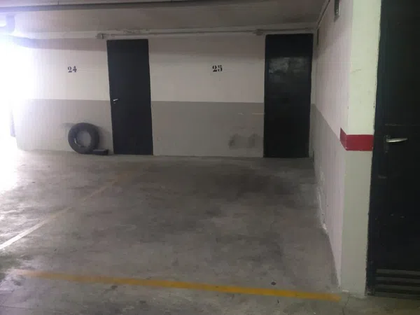 Garaje en Calle amberes, 10 - Foto 2