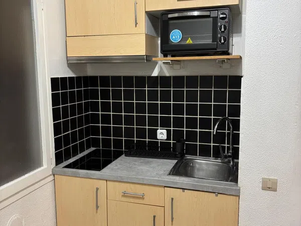 Estudio en calle de Berlín, 51 - Foto 5