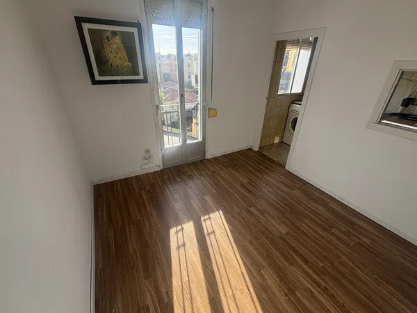 Piso en calle de Galileo, 66