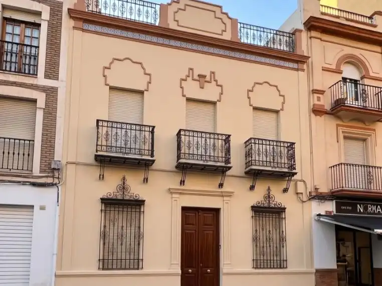 Casa adosada en  Paseo Independencia 43 - Foto 2