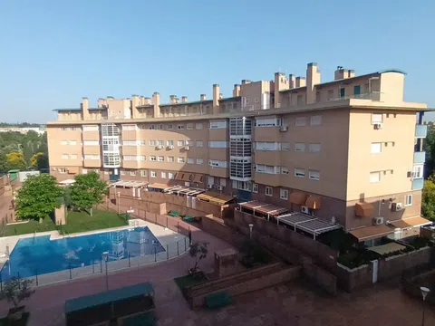 Piso en avenida de Carmen Martín Gaite, 13