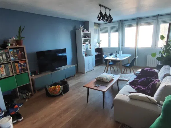 Piso en calle de Camarena, 70