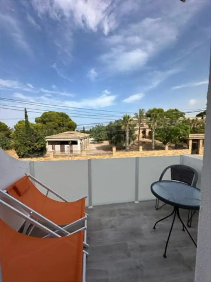 Casa adosada en Torrevieja lago jardin - Foto 4