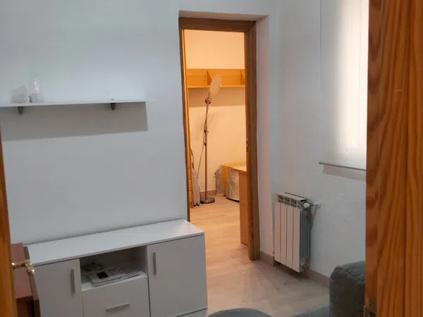 Piso en calle de Raimundo Fernández Villaverde, 31