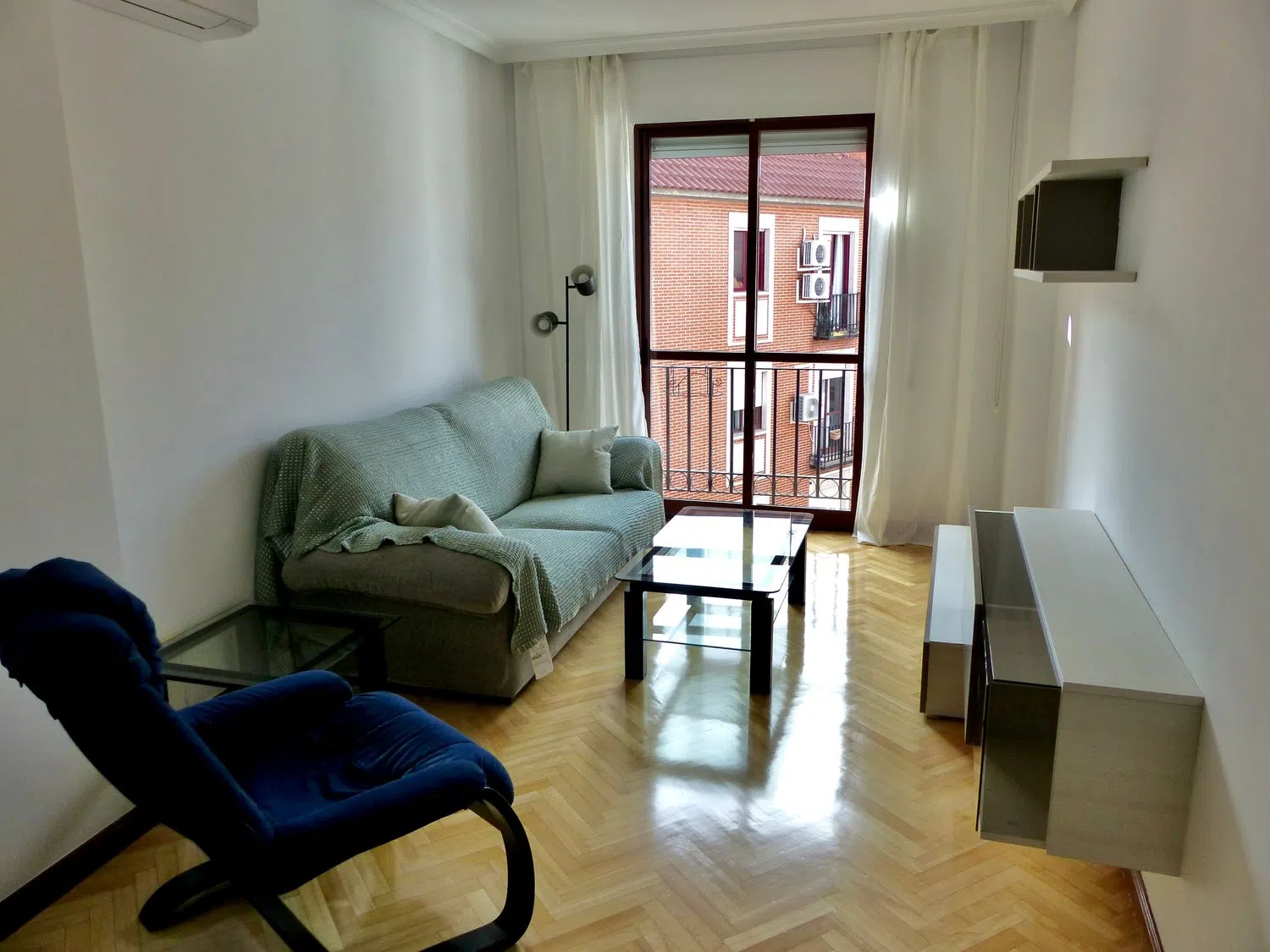 Piso en calle del Gobernador, 4