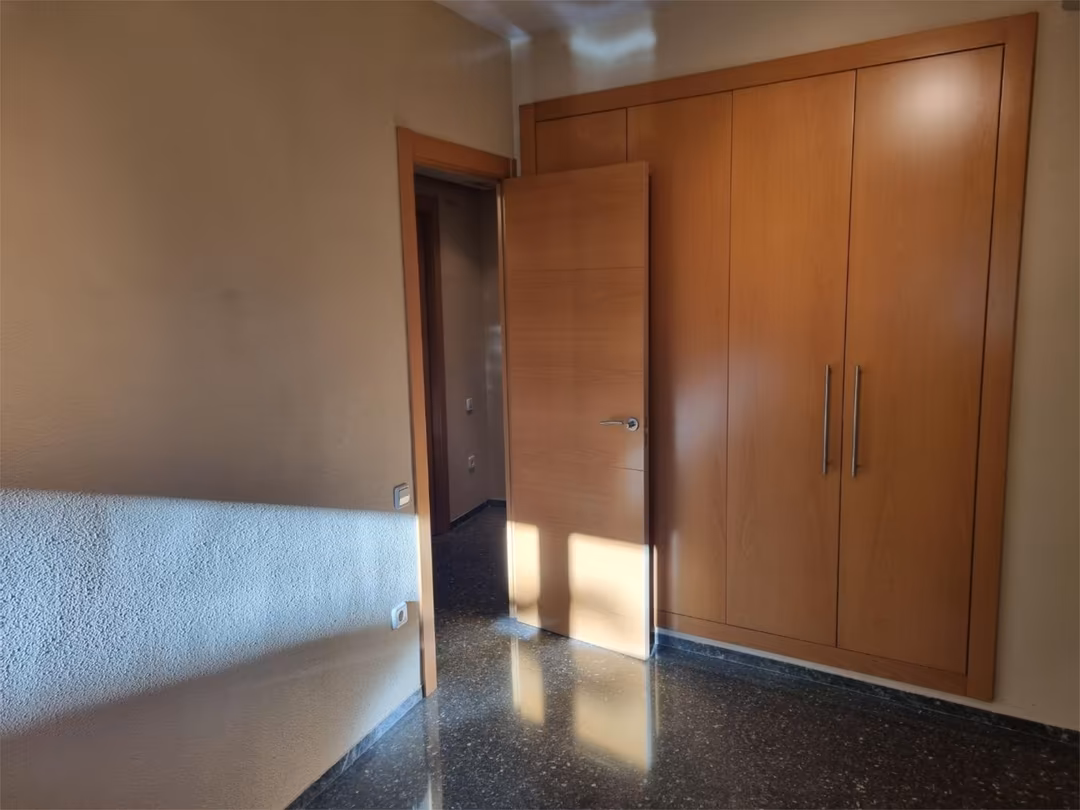 Piso en  Avinguda de Peris i Valero 143 - Foto 4