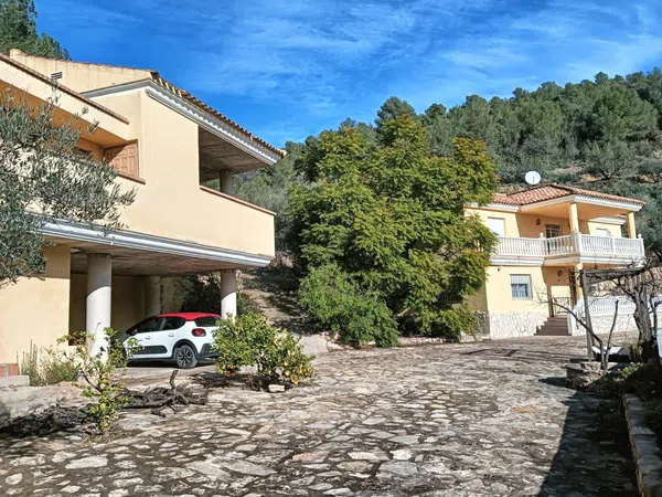 Casa o chalet independiente en Plaza Poligono 11, 200 - Foto 1