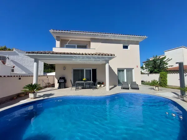 Casa o chalet independiente en Calle Montgrí-vul, 1001 - Foto 1
