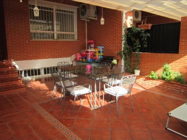 Chalet adosado en Avenida de los Colonos, 39 - Foto 1