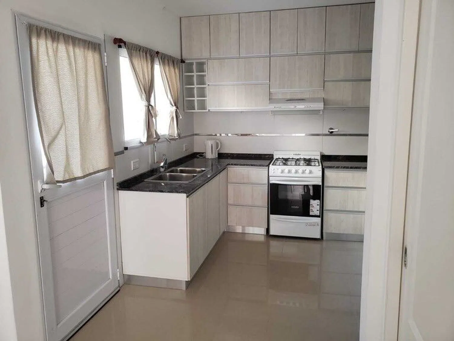 Chalet adosado en calle Bucraa, 3 - Foto 8