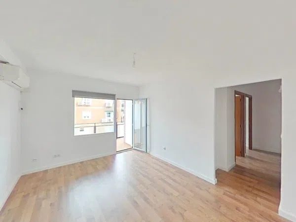 Piso en Reyes Católicos - Foto 4