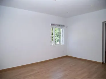 Piso en Zona Hipercor - Foto 7