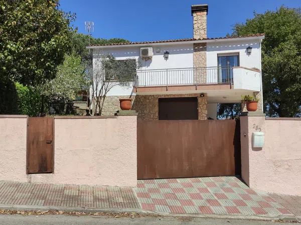 Casa o chalet independiente en Avenida Països Catalans, 237 - Foto 1
