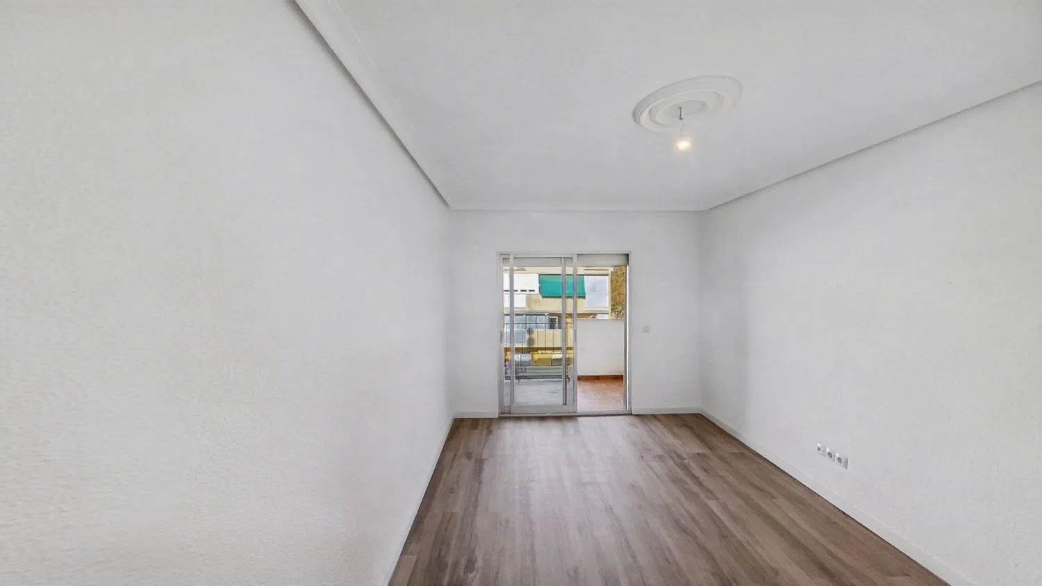 Piso en Reyes Católicos - Foto 3